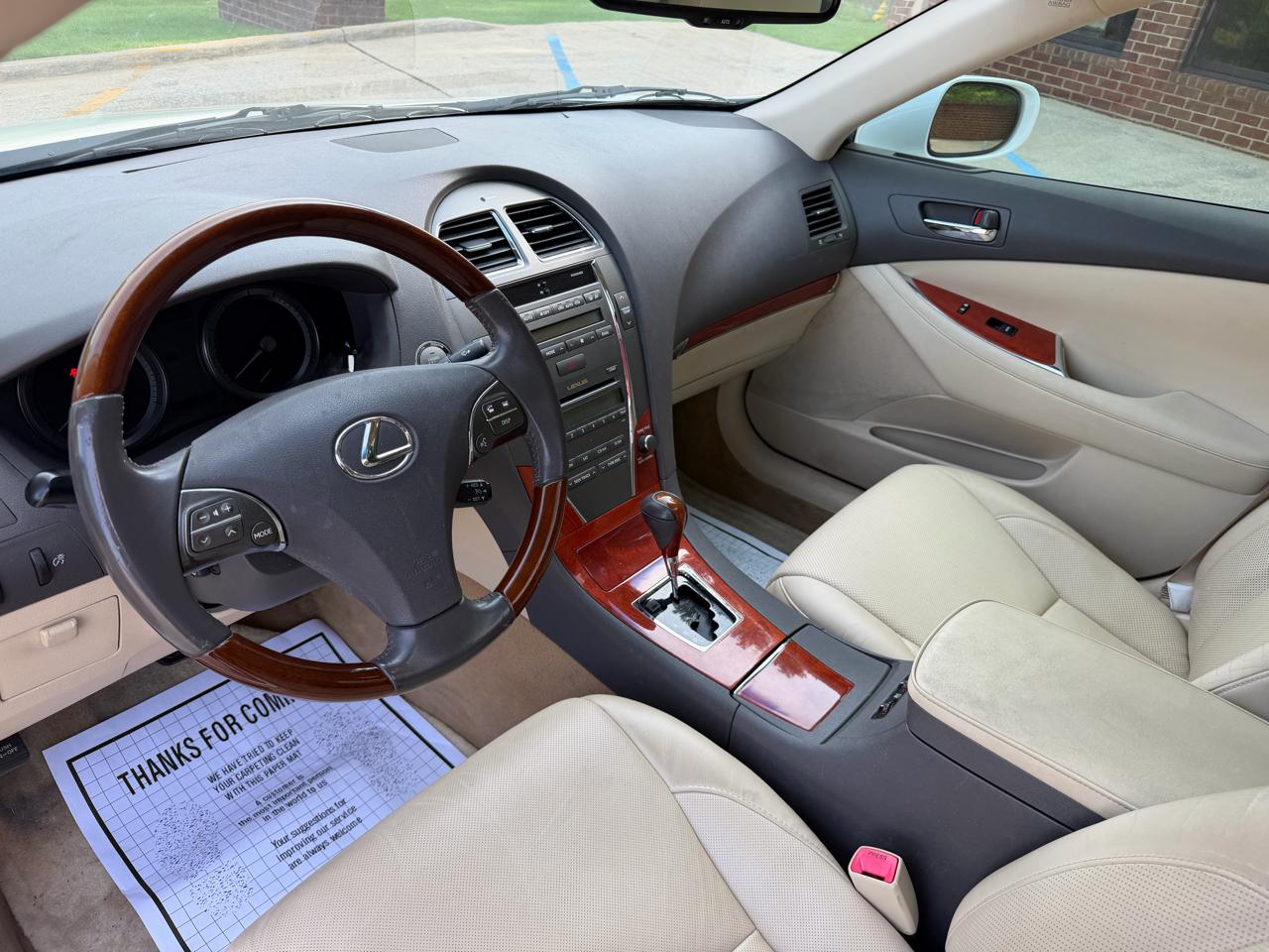 Lexus ES 350 Sedan 2011