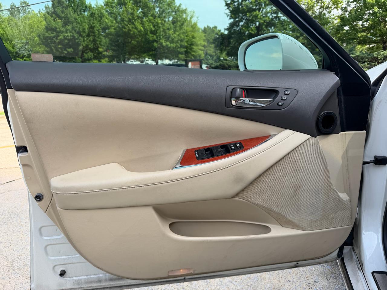 Lexus ES 350 Sedan 2011