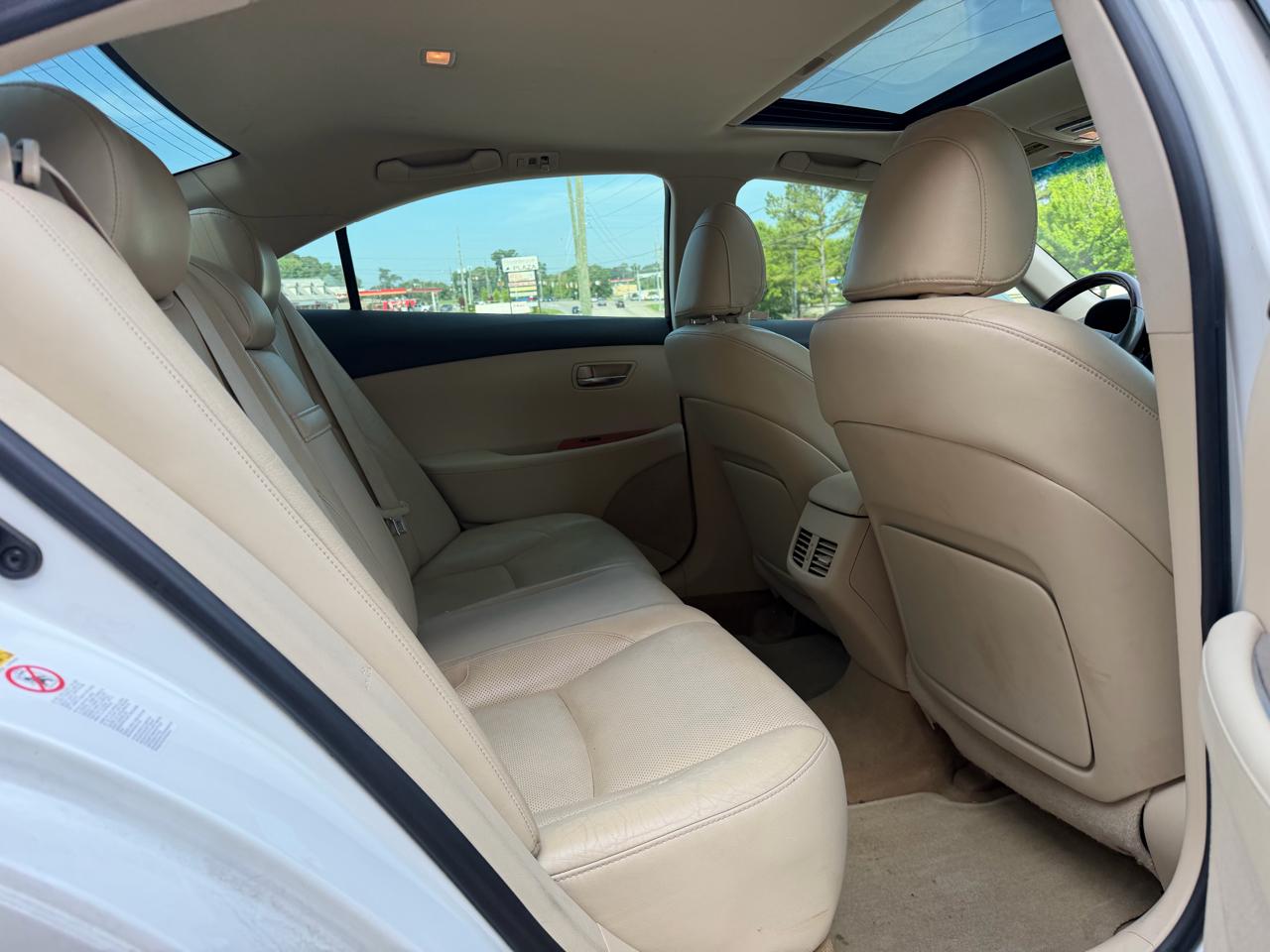 Lexus ES 350 Sedan 2011