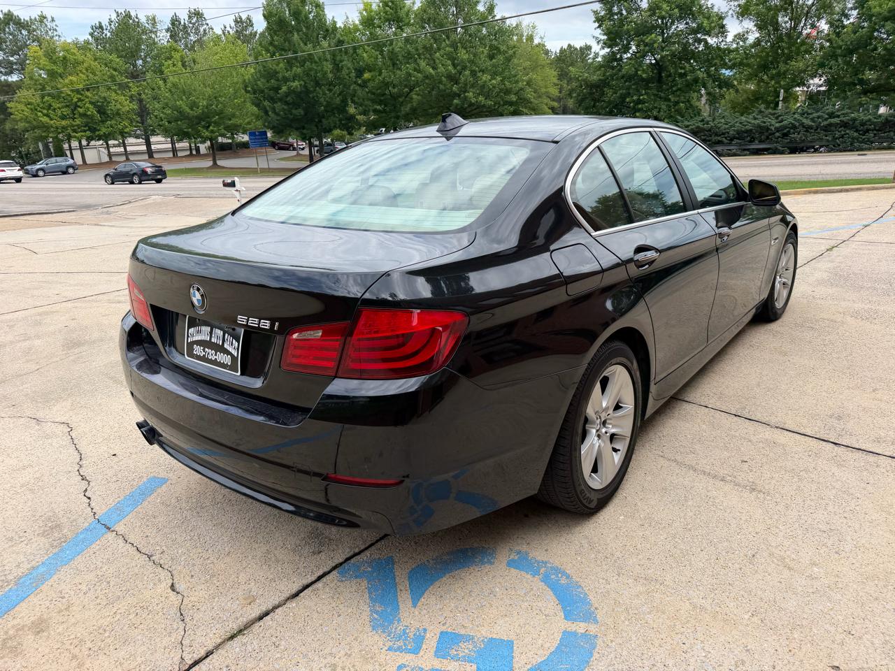 BMW 5-Series 528i 2012