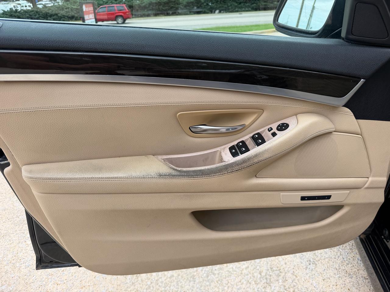 BMW 5-Series 528i 2012