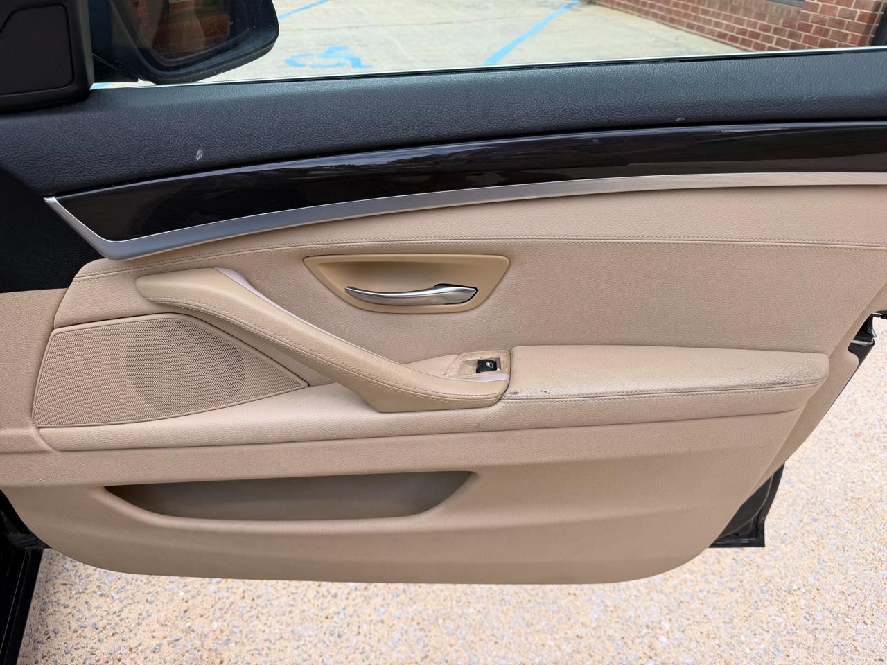 BMW 5-Series 528i 2012