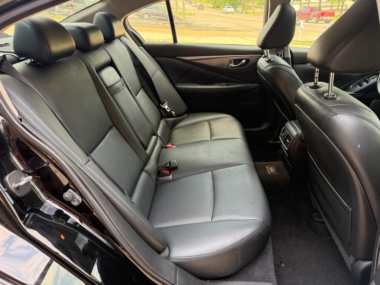 Infiniti Q50 Base 2015