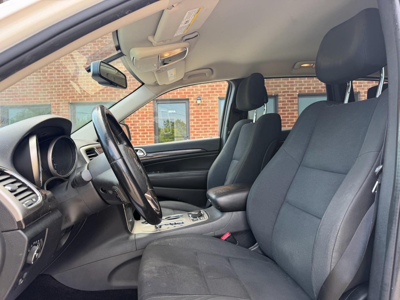 Jeep Grand Cherokee Laredo 4WD 2012