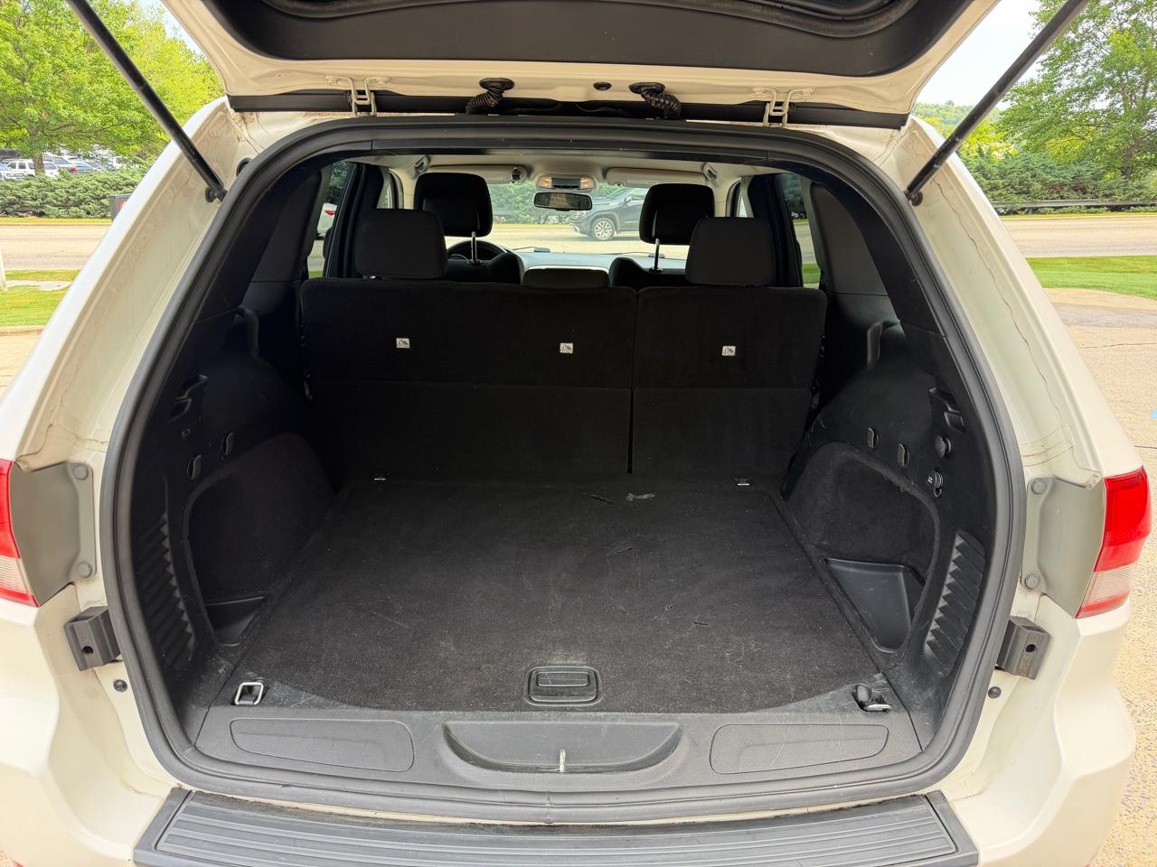 Jeep Grand Cherokee Laredo 4WD 2012