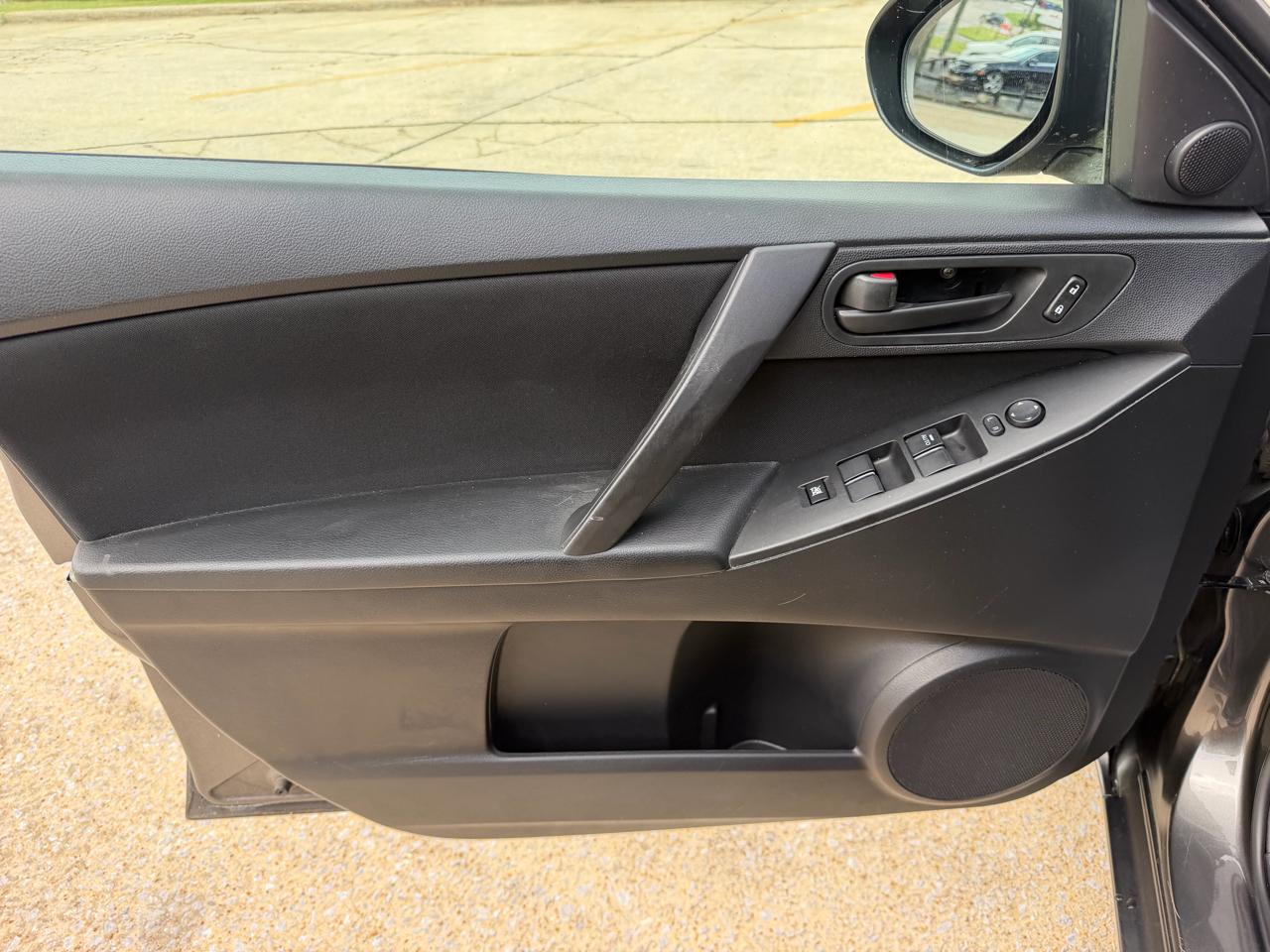 Mazda MAZDA3 i Touring AT 5-Door 2013