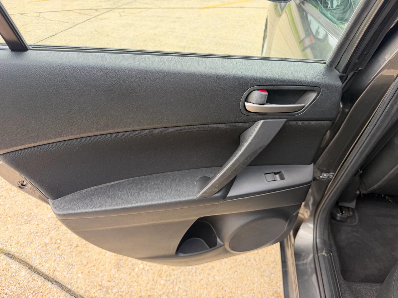Mazda MAZDA3 i Touring AT 5-Door 2013