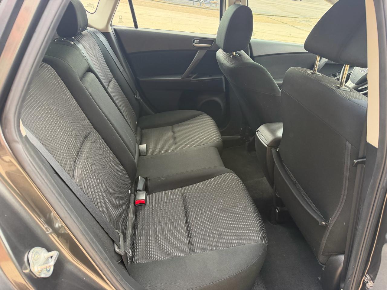 Mazda MAZDA3 i Touring AT 5-Door 2013