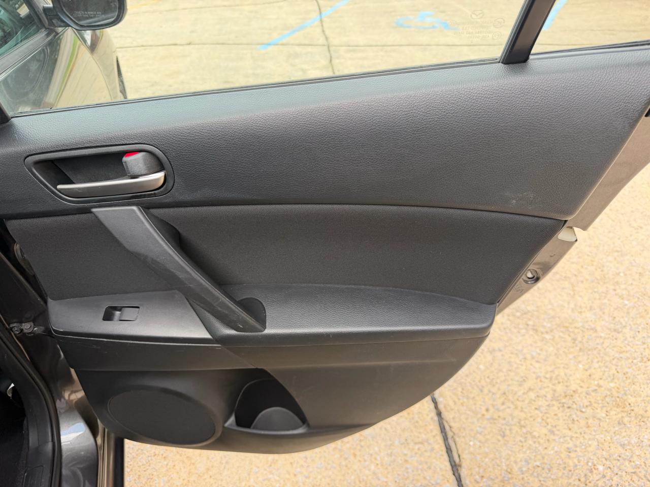Mazda MAZDA3 i Touring AT 5-Door 2013