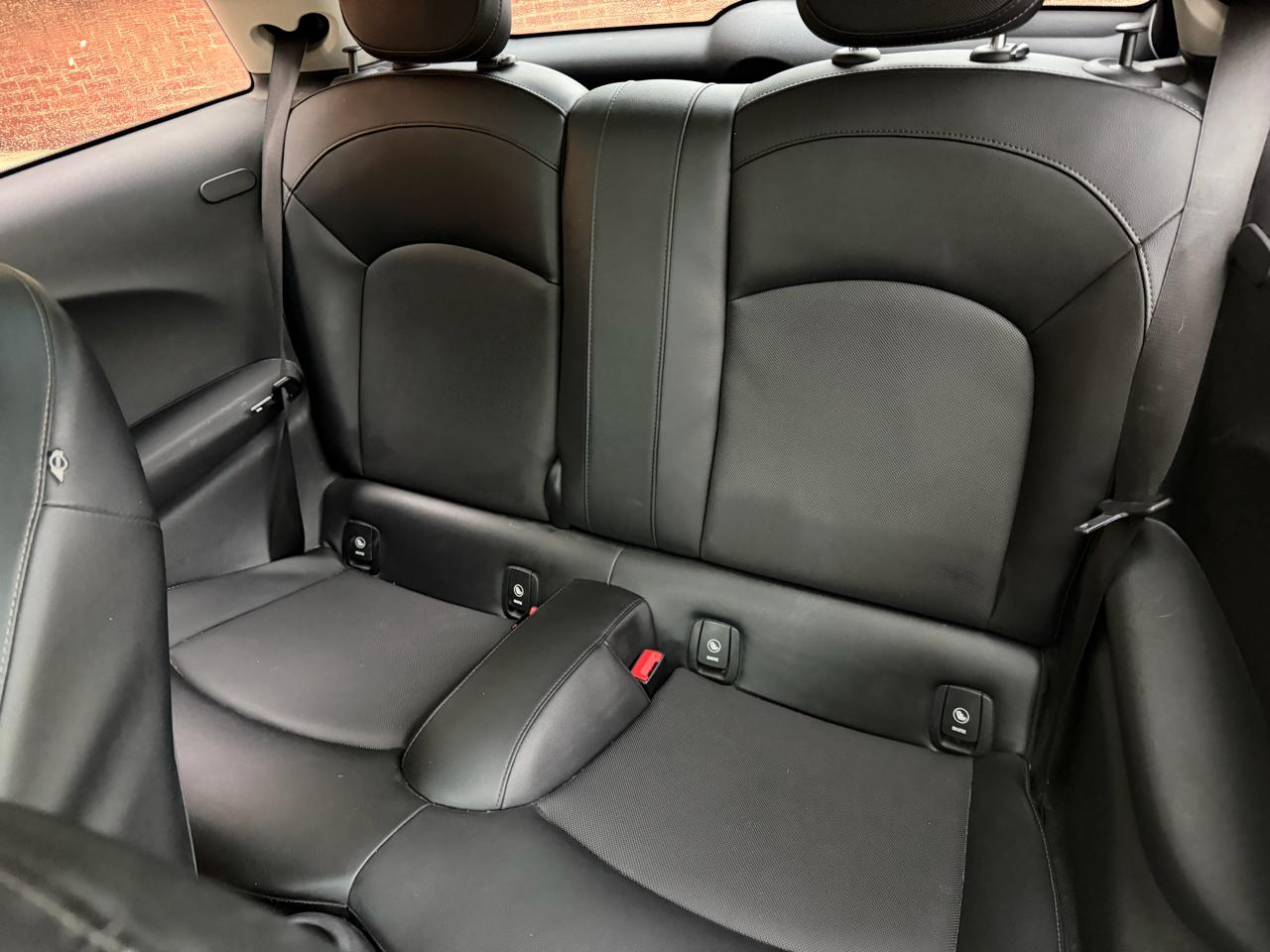 MINI Cooper Base 2015