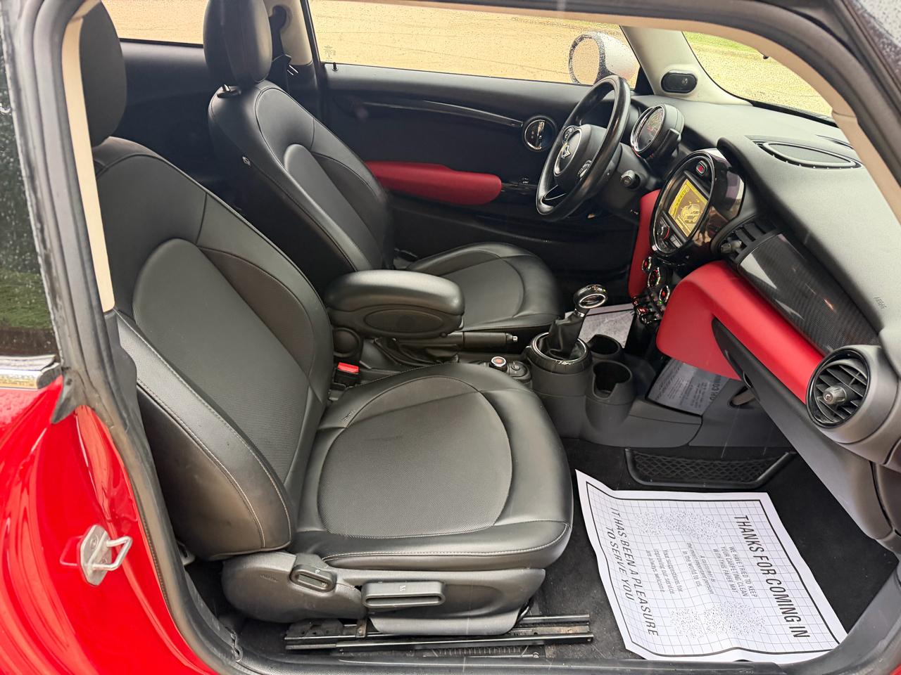 MINI Cooper Base 2015