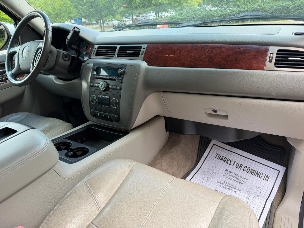 GMC Yukon XL SLT 1/2 Ton 2WD 2014
