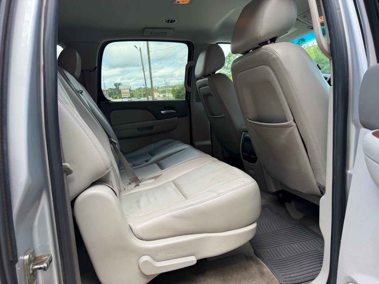 GMC Yukon XL SLT 1/2 Ton 2WD 2014