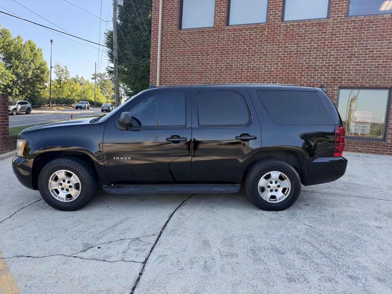 Chevrolet Tahoe LS 2WD 2009