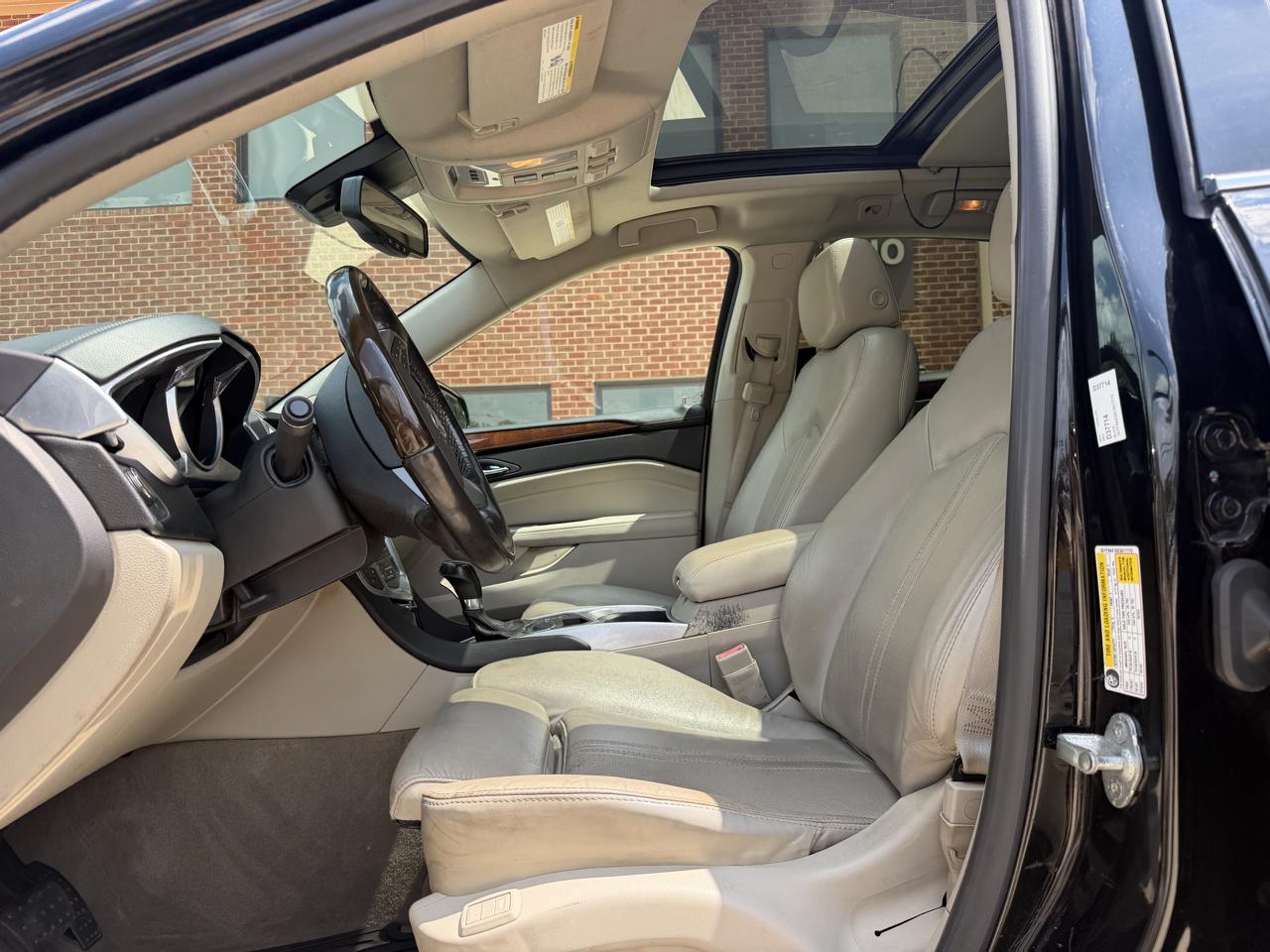 Cadillac SRX Luxury 2012