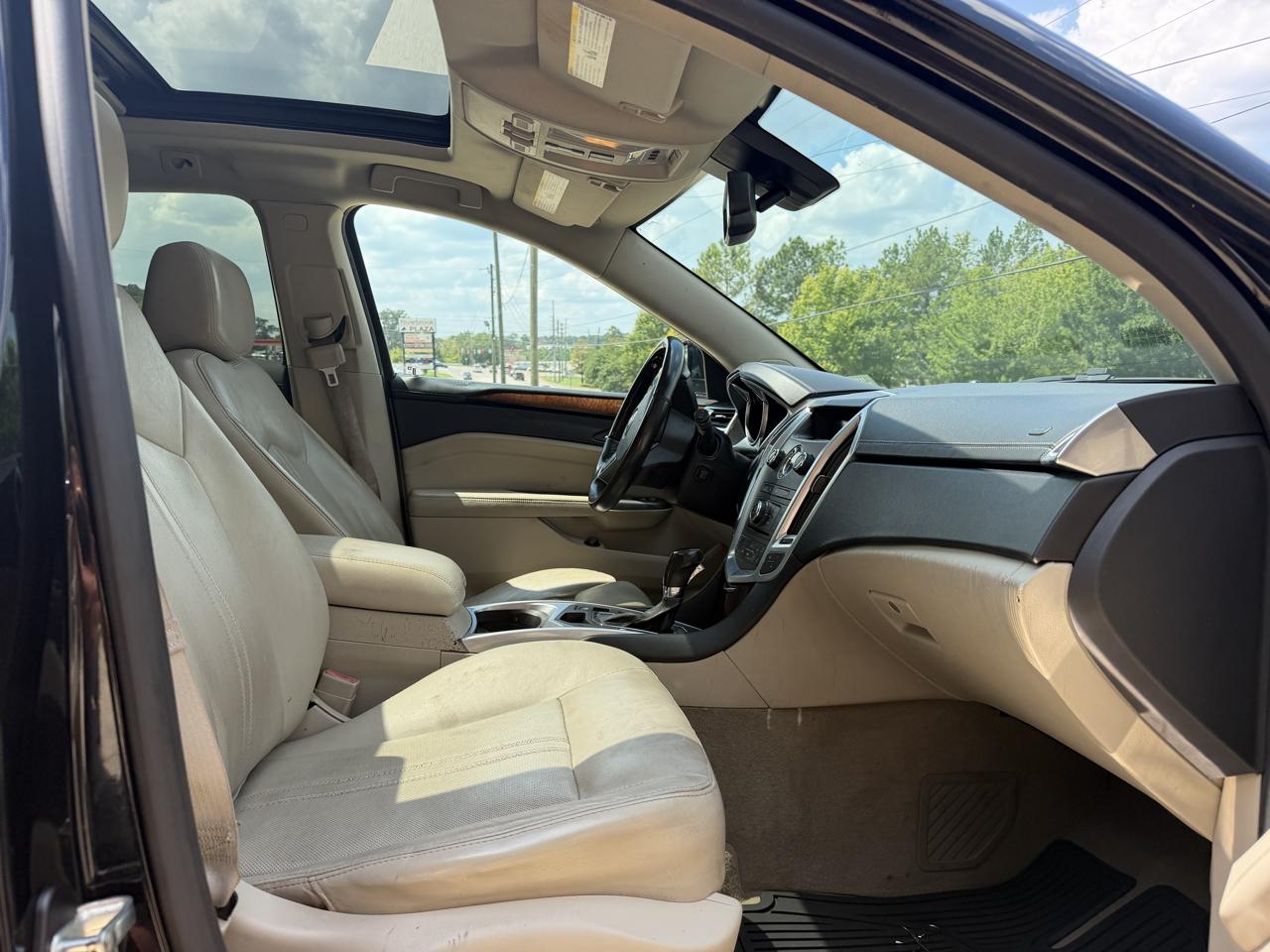Cadillac SRX Luxury 2012