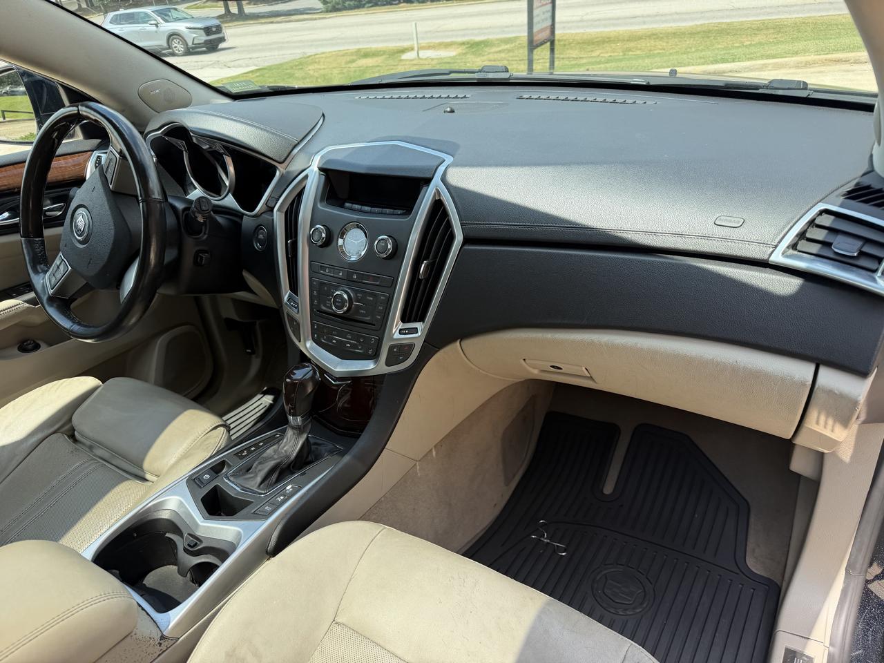 Cadillac SRX Luxury 2012