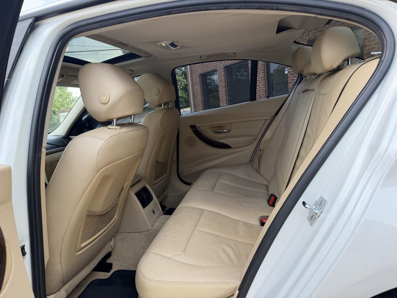BMW 3-Series 328i Sedan 2013