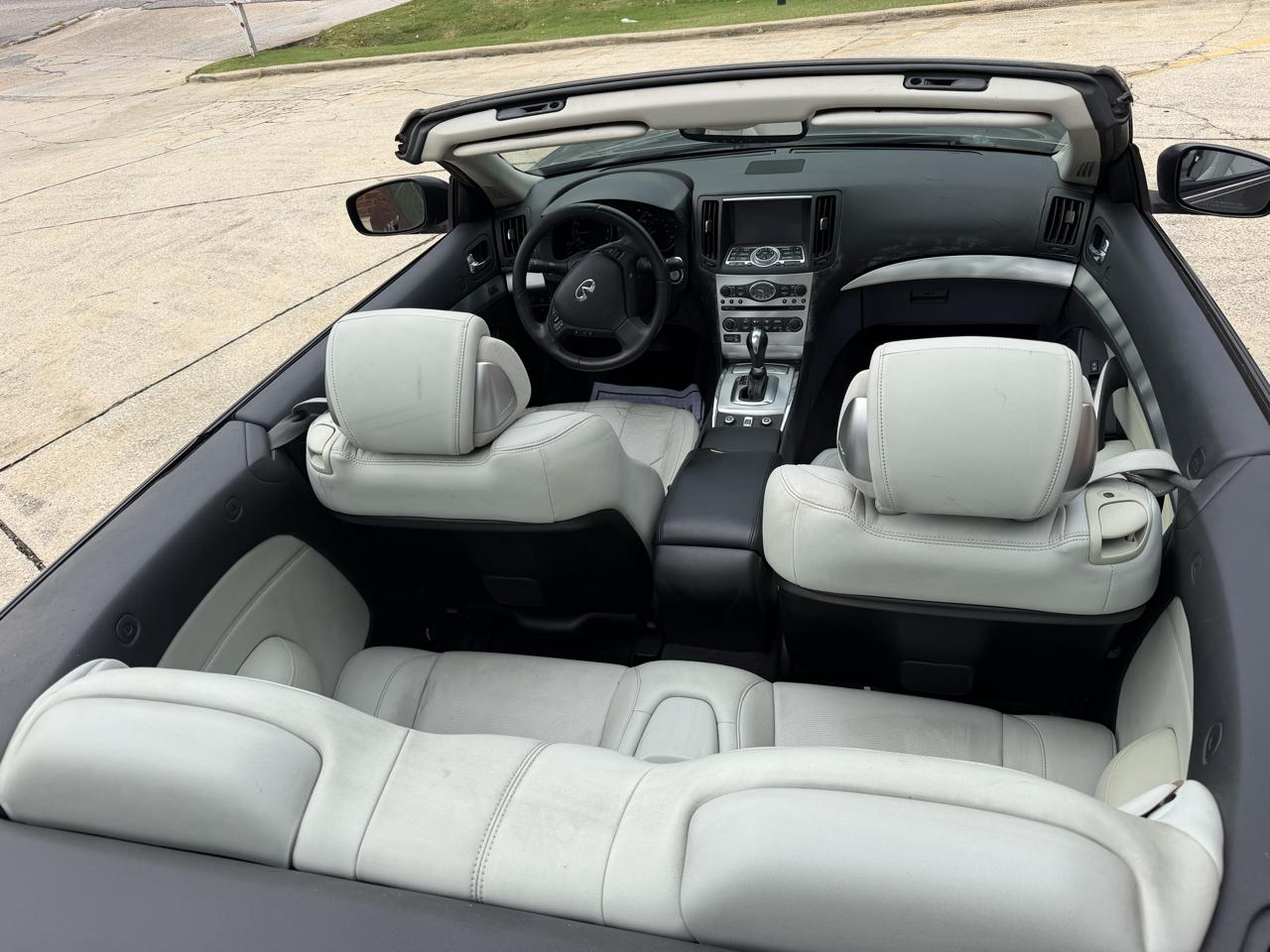 Infiniti G Convertible Base 2010