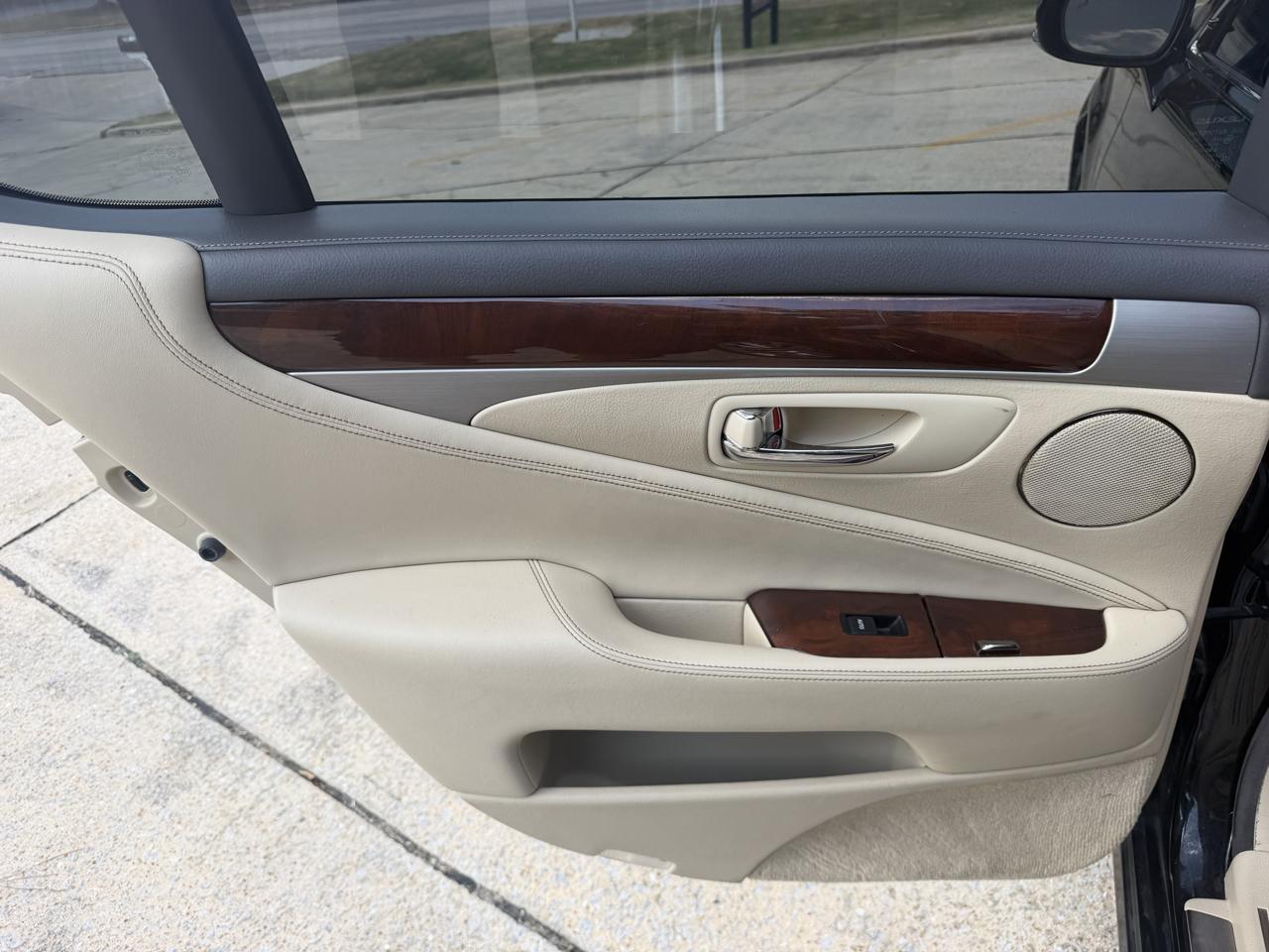Lexus LS 460 Luxury Sedan AWD 2014