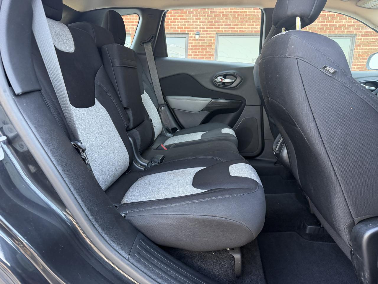 Jeep Cherokee Sport FWD 2014