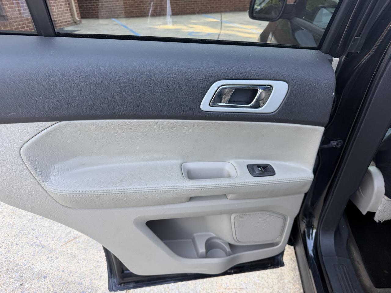 Ford Explorer Limited FWD 2014