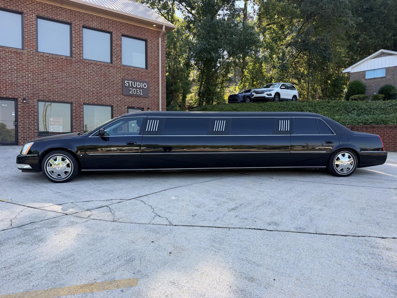 Cadillac Limousine Base 2008