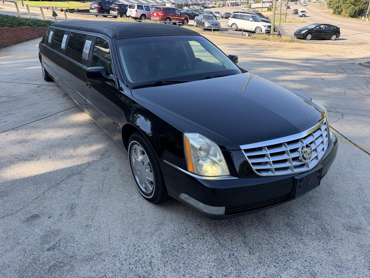 Cadillac Limousine Base 2008