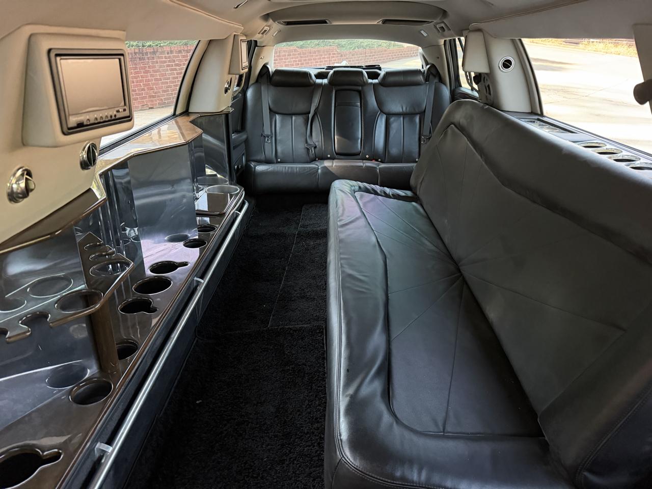 Cadillac Limousine Base 2008