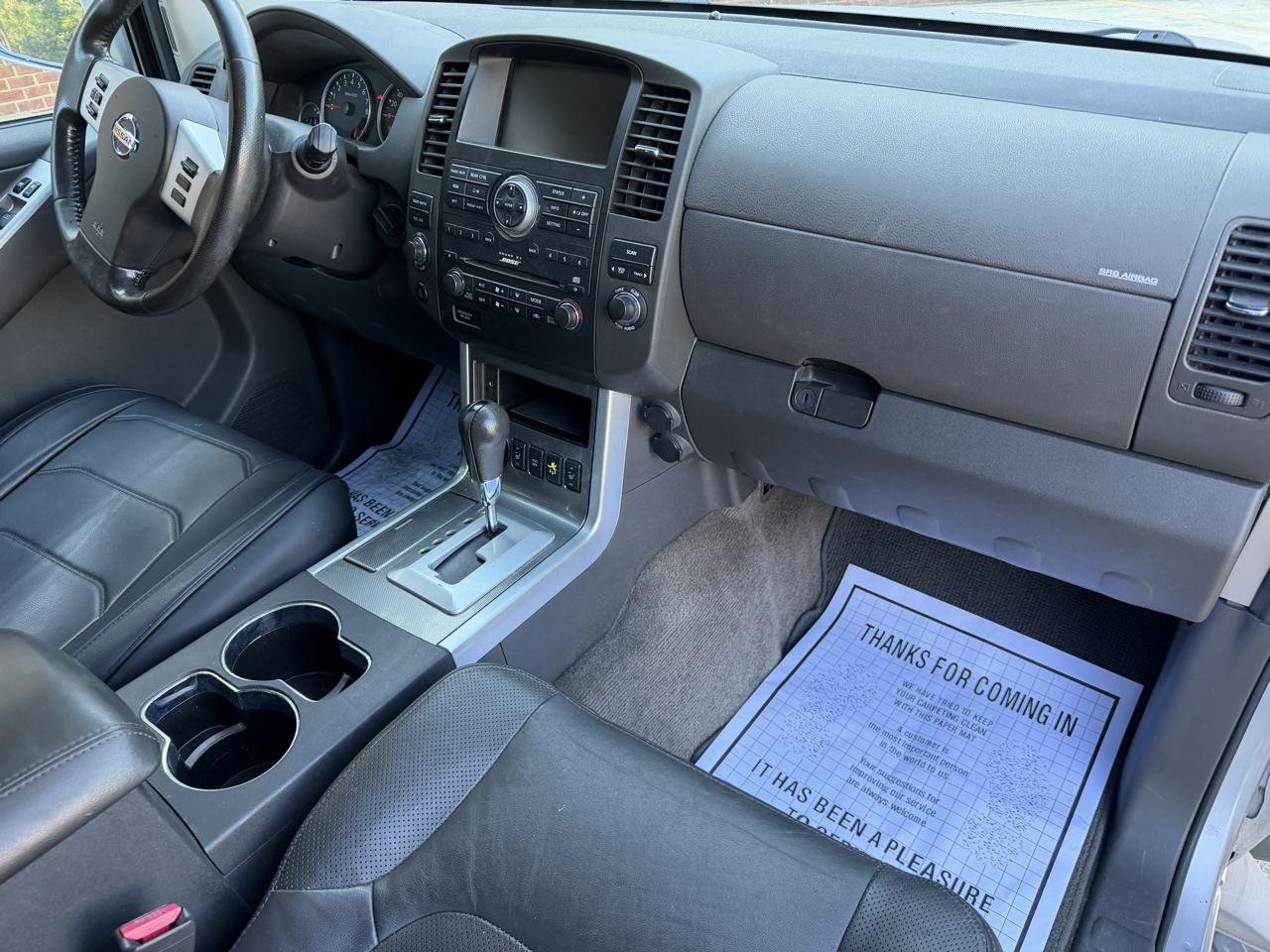 Nissan Pathfinder S 2WD 2011
