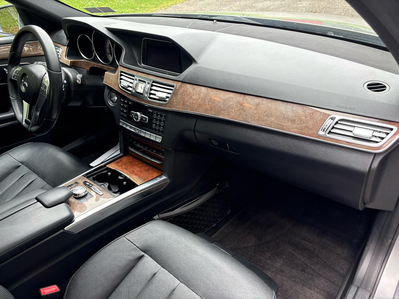 Mercedes-Benz E-Class E550 Sedan 4MATIC 2014