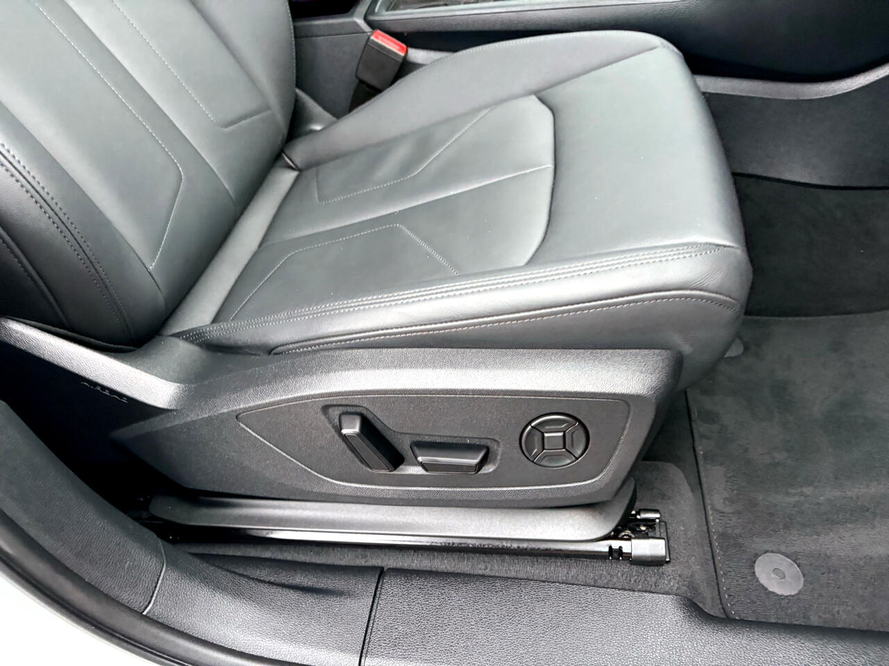 Audi Q3 S line Premium quattro 2025