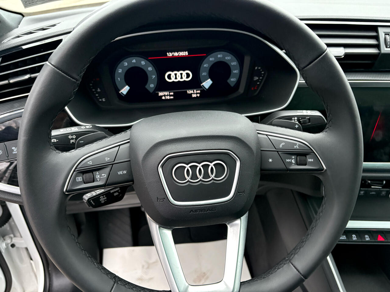 Audi Q3 S line Premium quattro 2025