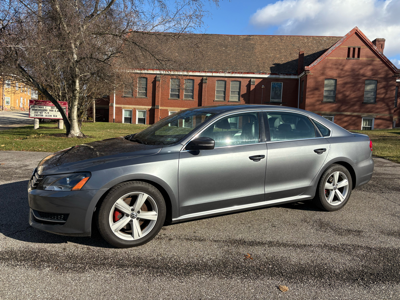 Volkswagen Passat 2.5L SE AT 2013