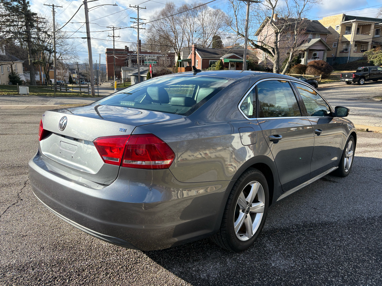 Volkswagen Passat 2.5L SE AT 2013