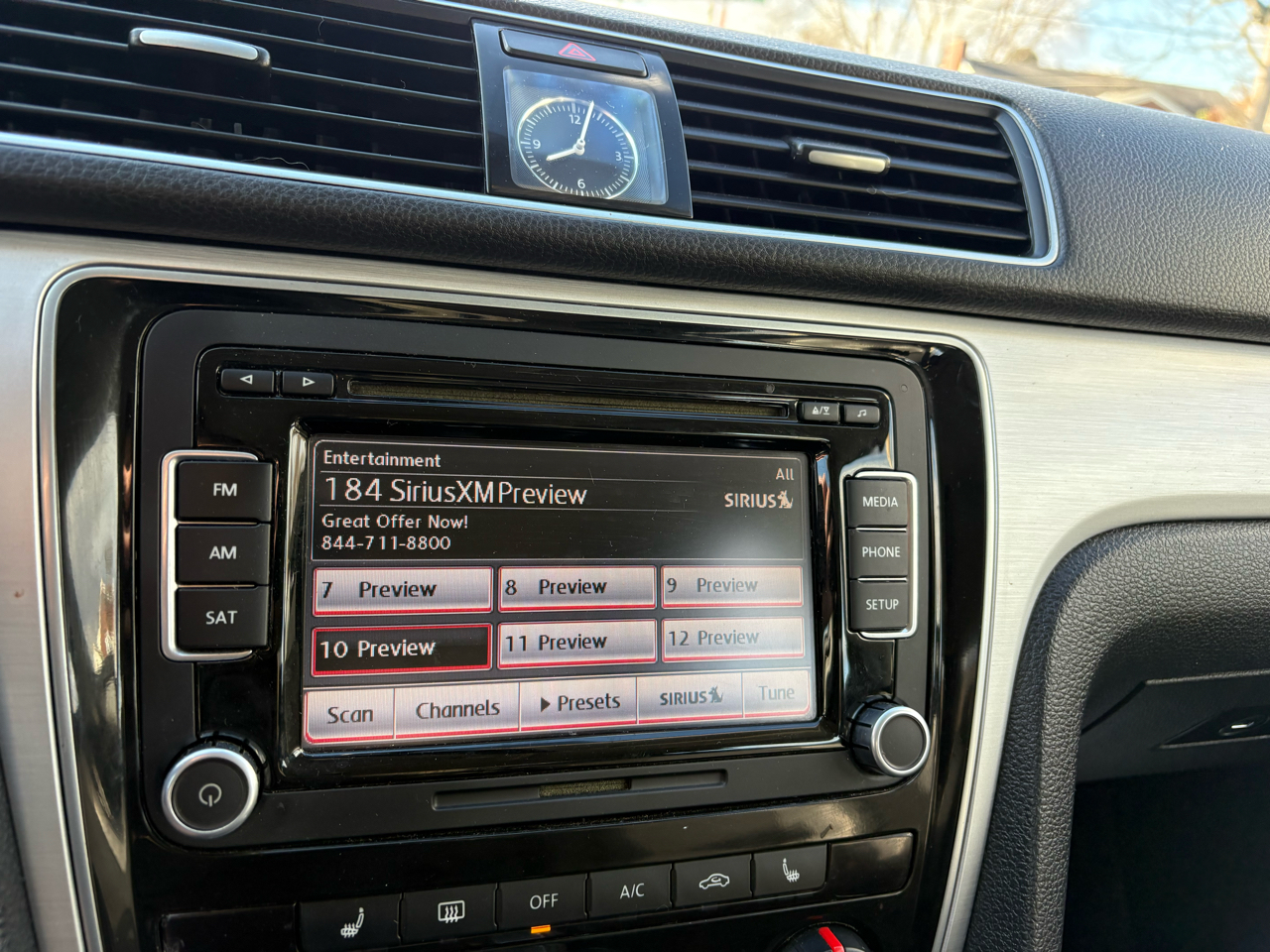 Volkswagen Passat 2.5L SE AT 2013