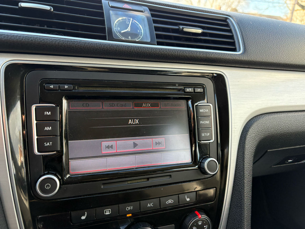 Volkswagen Passat 2.5L SE AT 2013