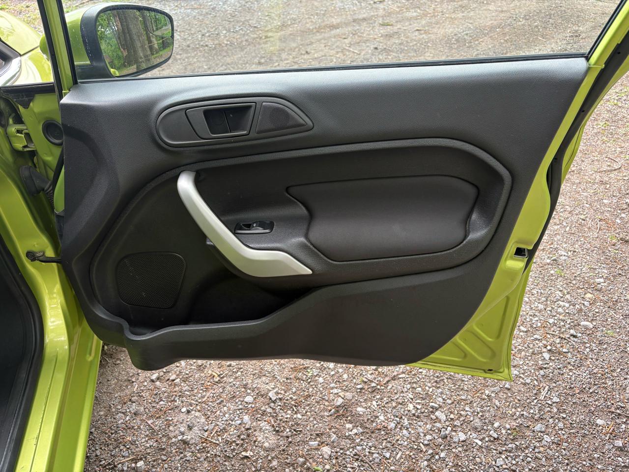 Ford Fiesta SES Hatchback 2011