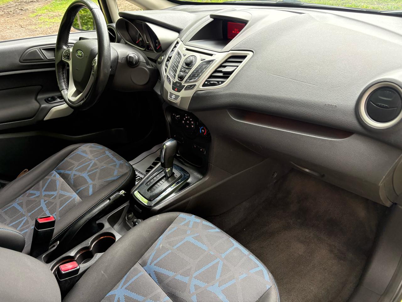 Ford Fiesta SES Hatchback 2011
