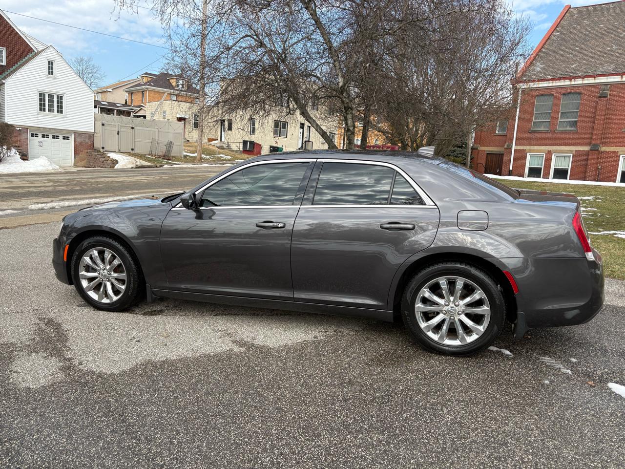 Chrysler 300 Limited AWD 2016