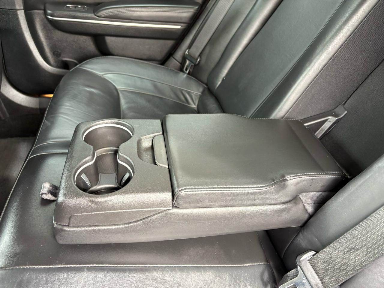 Chrysler 300 Limited AWD 2016