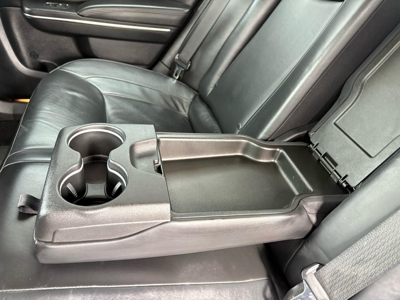 Chrysler 300 Limited AWD 2016