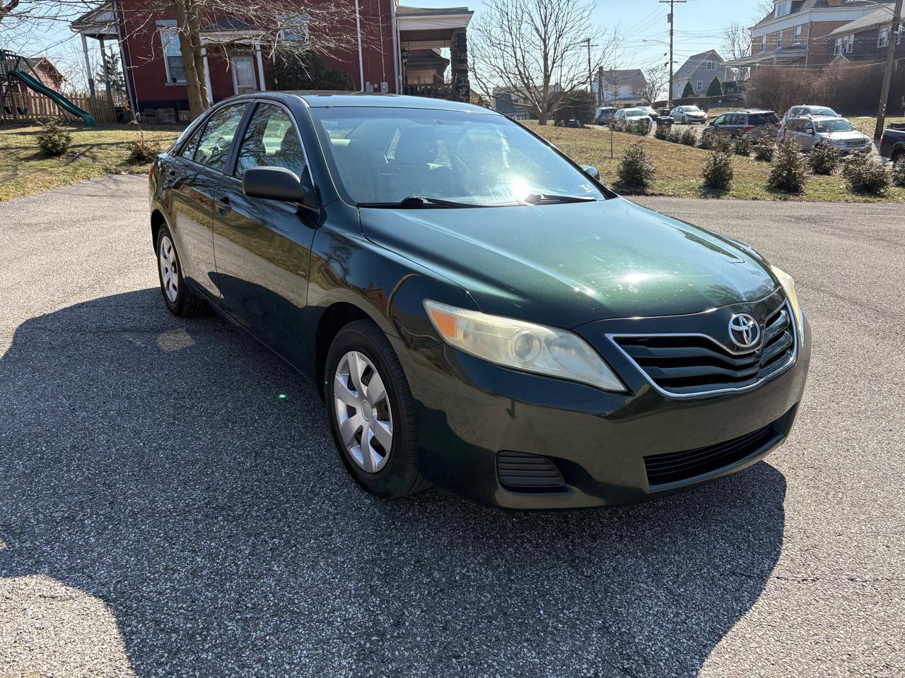 2011 Toyota Camry Base 6-Spd AT