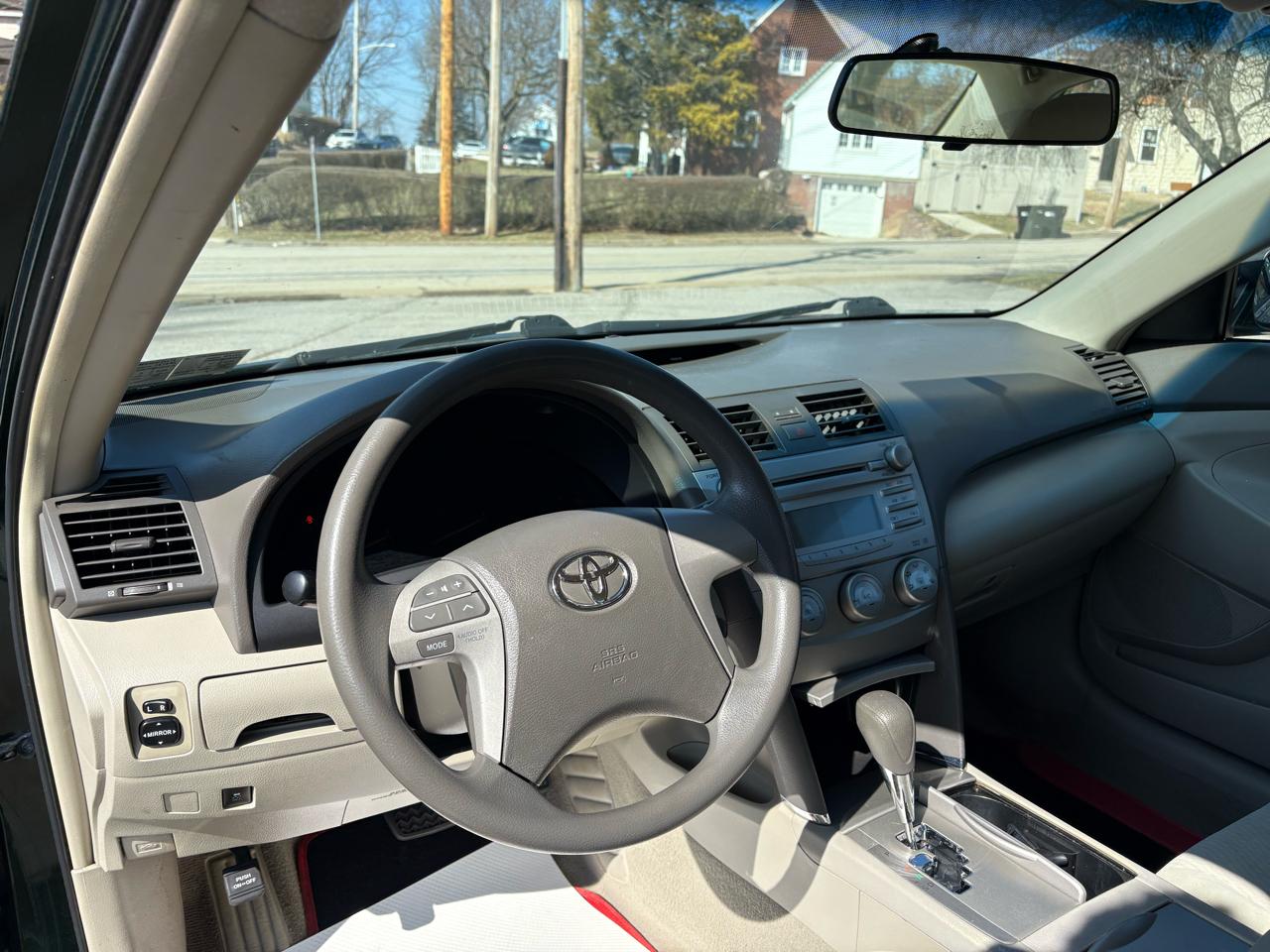 Toyota Camry Base 6-Spd AT 2011