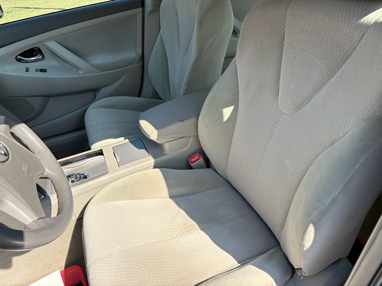 Toyota Camry Base 6-Spd AT 2011