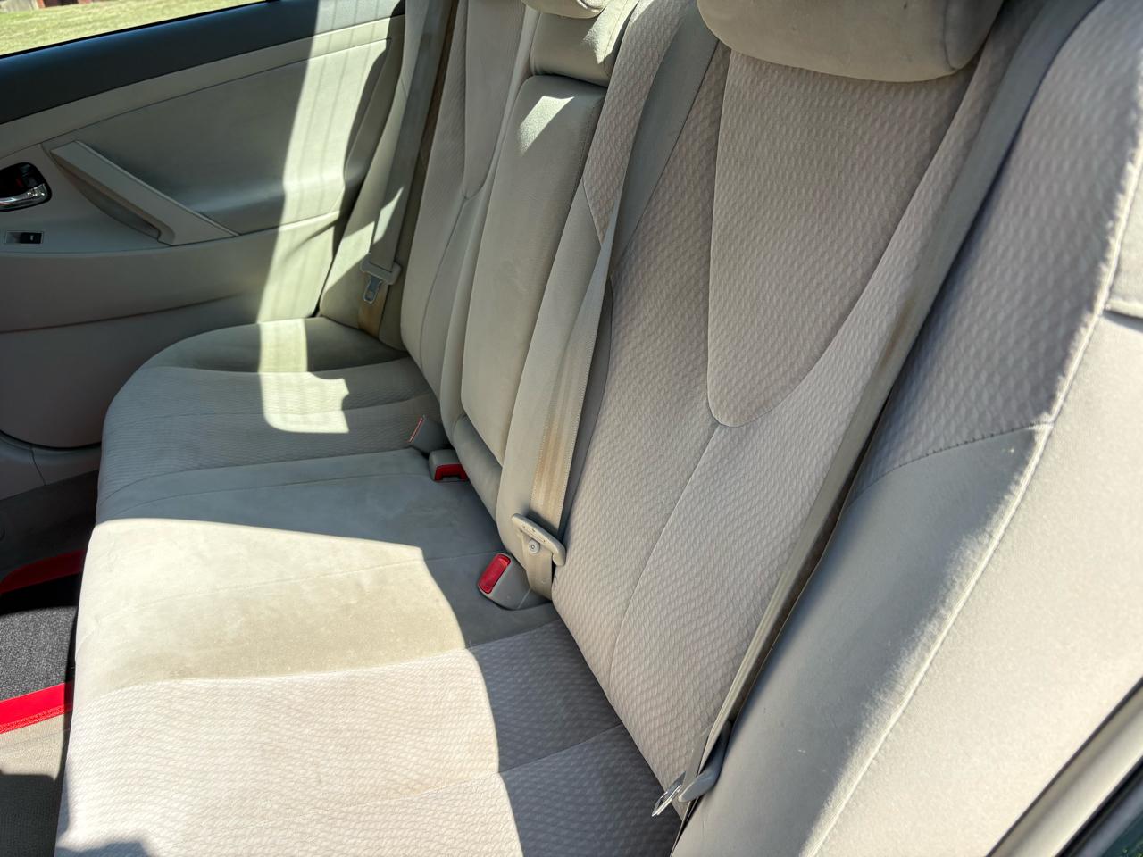 Toyota Camry Base 6-Spd AT 2011