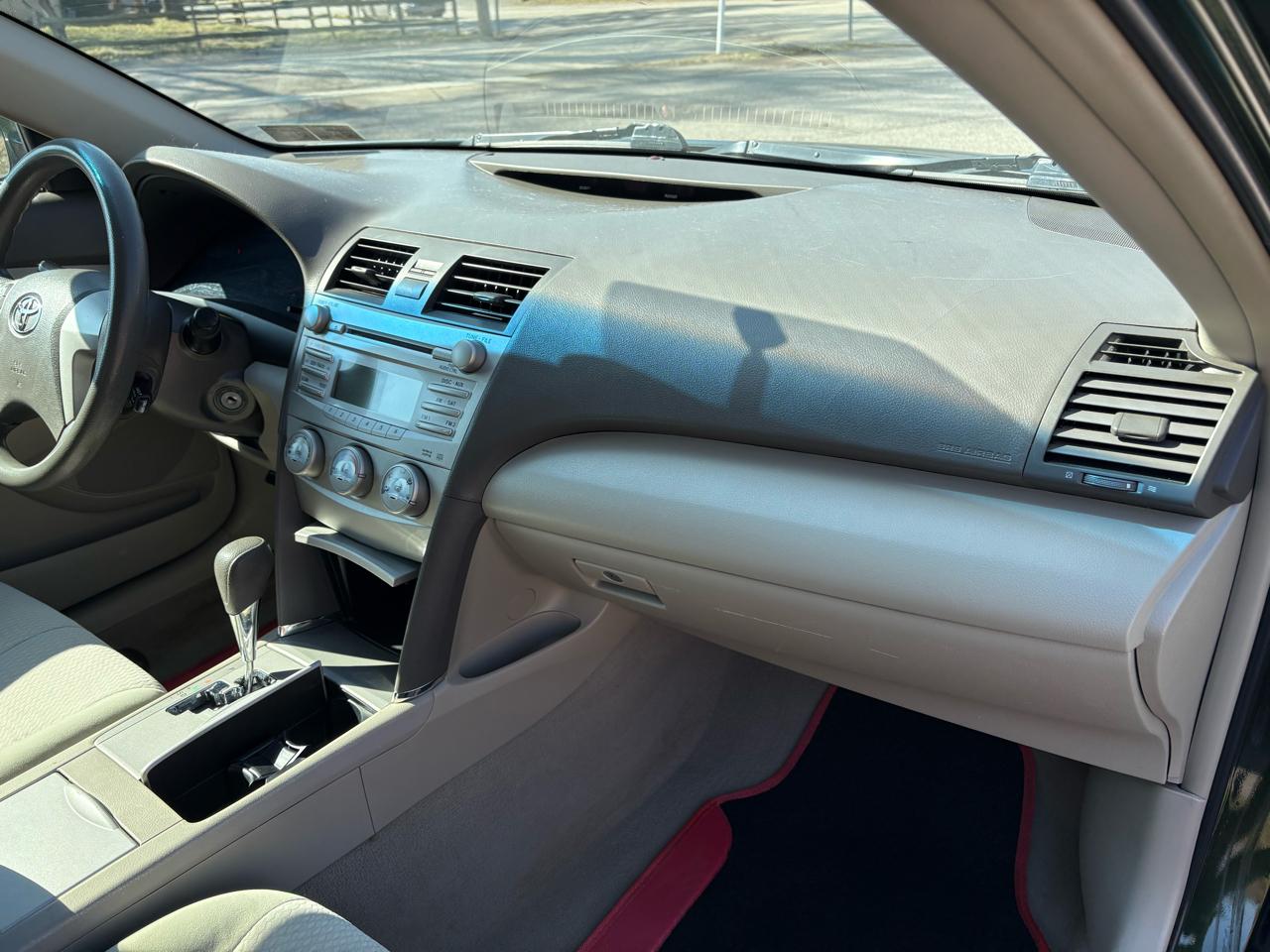 Toyota Camry Base 6-Spd AT 2011