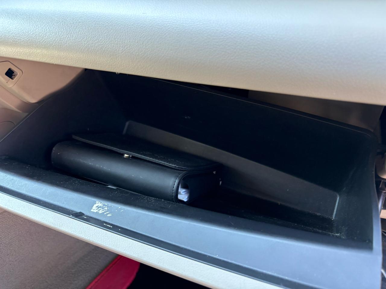 Toyota Camry Base 6-Spd AT 2011