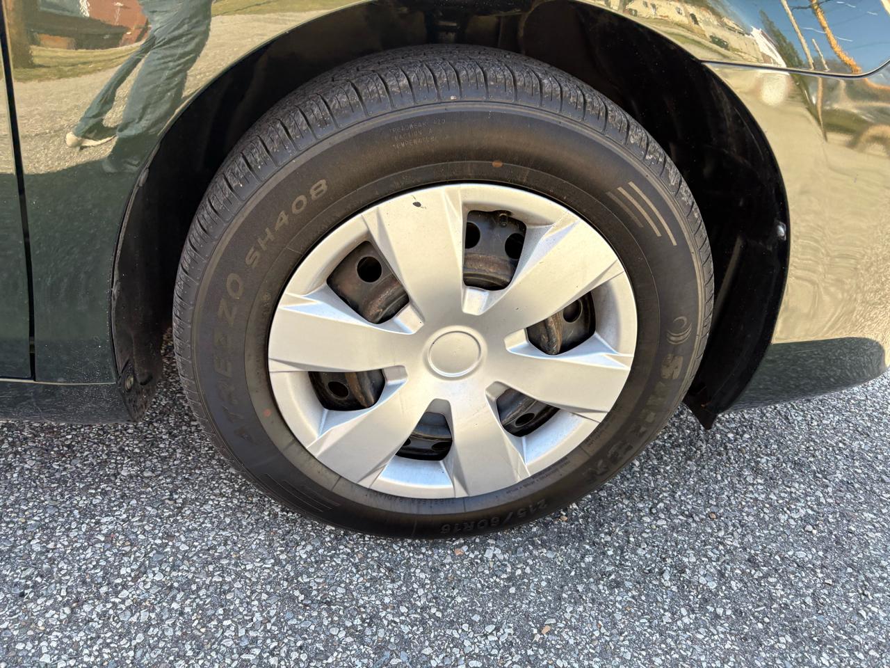 Toyota Camry Base 6-Spd AT 2011