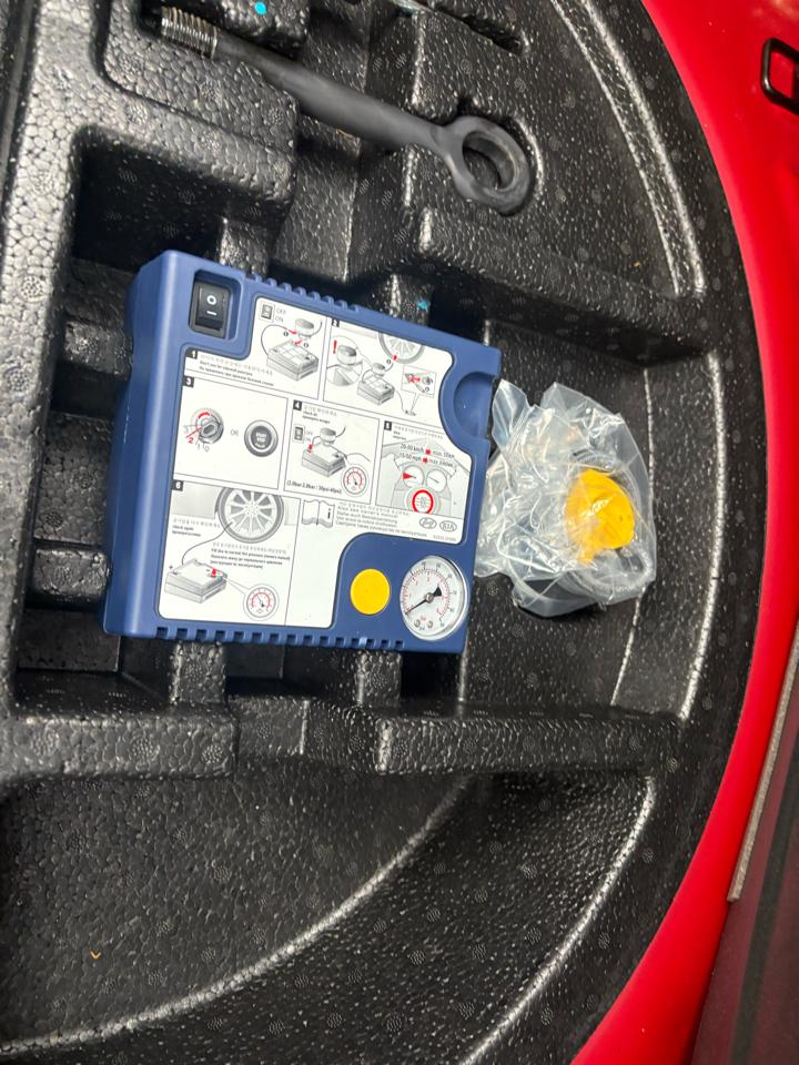 Hyundai Veloster Base 2016